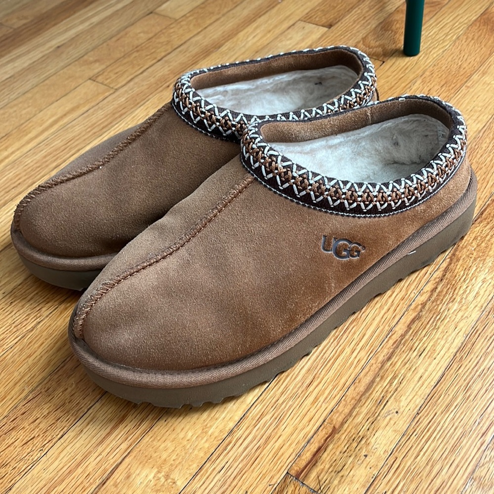 UGG Tasman slippers size 9